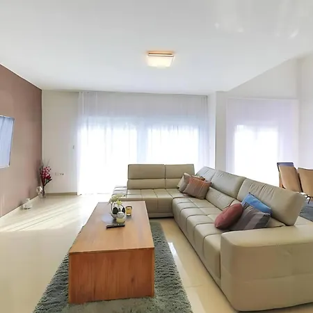 Villa Petra - Sea View - Trogir, Ciovo Donji Okrug (Ciovo)