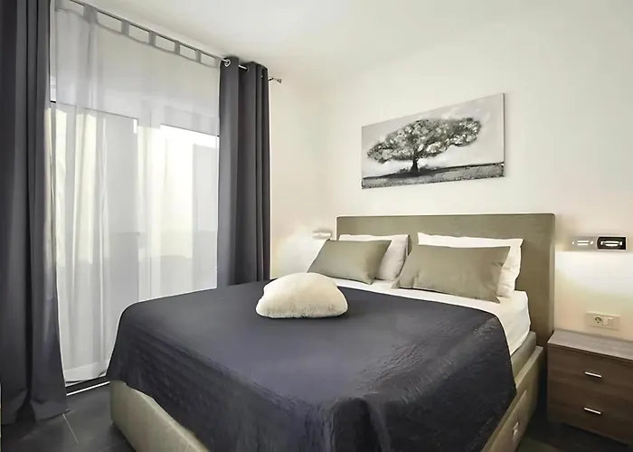 Villa Petra - Sea View - Trogir, Ciovo