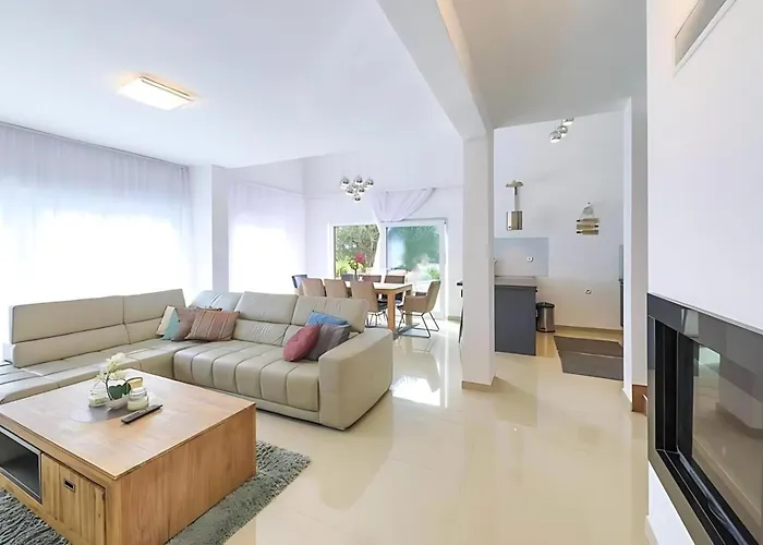 Villa Petra - Sea View - Trogir, Ciovo Donji Okrug (Ciovo)